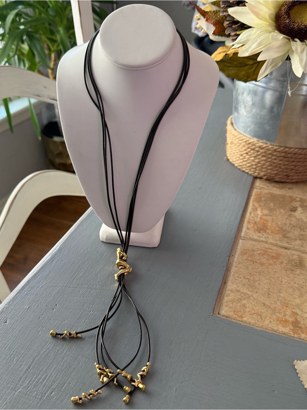 Uno De 50 Gold Naked People Leather Necklace